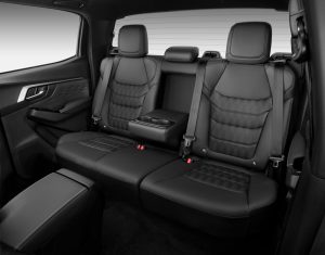 dmax_my26_back-seats