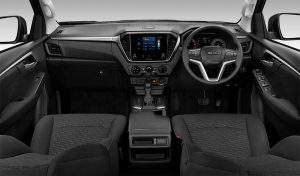 dmax_my26_interior_cloth